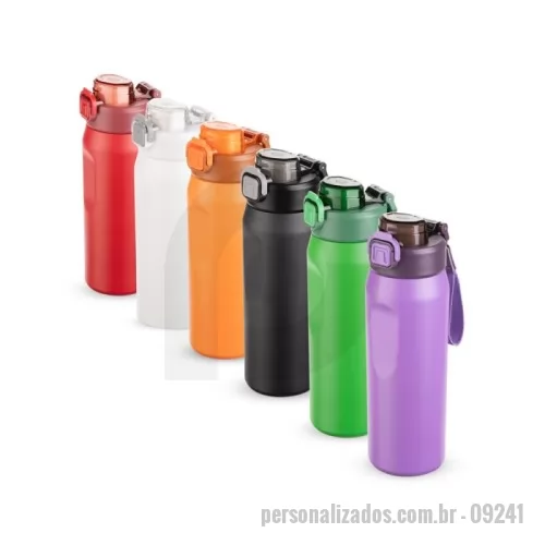 Garrafa térmica personalizada - Garrafa térmica em inox SUS 304. Conta com estrutura de parede dupla e vedação a vácuo, ajudando a conservar a temperatura dos líquidos por mais tempo. Possui sistema de canudo com acionamento e dois modos de uso para beber, sendo um deles através da abertura principal e outro por meio do bico em plástico polipropileno (PP) integrado à tampa. Sua tampa é rosqueável em plástico, com protetor para o bocal e para o bico suporte do canudo, além de trava de segurança que impede a abertura do proteto