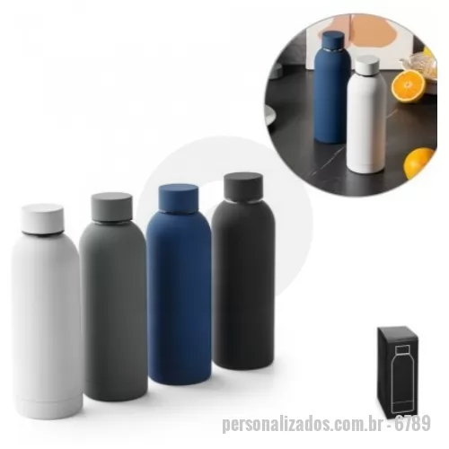 Garrafa térmica personalizada - Garrafa térmica em aço inox 36% reciclado com parede dupla isolada a vácuo e tampa em aço inox. Parede com acabamento emborrachado dando um toque sofisticado. Capacidade até 550 mL. Fornecida em caixa presente. Certificação EU Food Grade. ø70 x 220 mm | Caixa: 76 x 76 x 225 mm