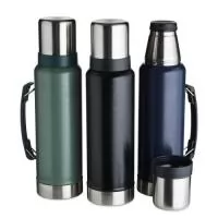 Garrafa térmica de inox livre de BPA com capacidade de 1,4 litro. Contém alça para transporte e pintura texturizada.