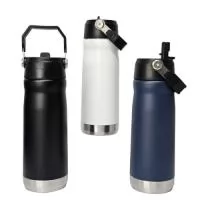 Garrafa térmica com alça vertical, bico flip e canudo interno.  Capacidade: 650ml.