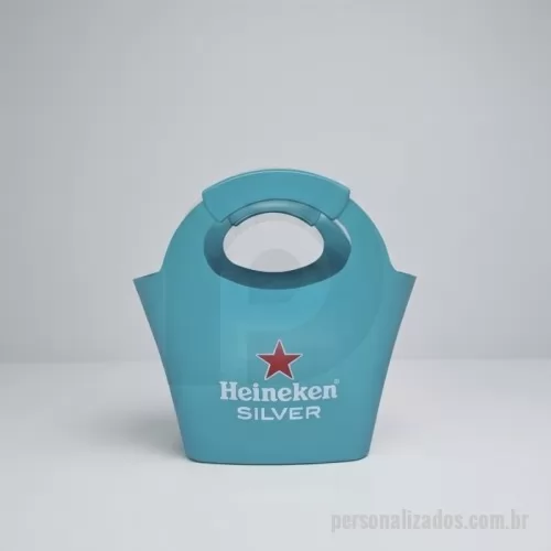 Ice Bag personalizado - Sacola Bag 7 Litros versátil, prática e ideal para ações promocionais. Com amplo espaço para personalização, oferece excelente visibilidade para a sua marca em praias, clubes, eventos, feiras e no dia a dia. Resistente e funcional, é perfeita para compor kits promocionais, transportar itens com praticidade e até auxiliar na conservação de bebidas, tornando-se um brinde útil e valorizado por quem recebe.