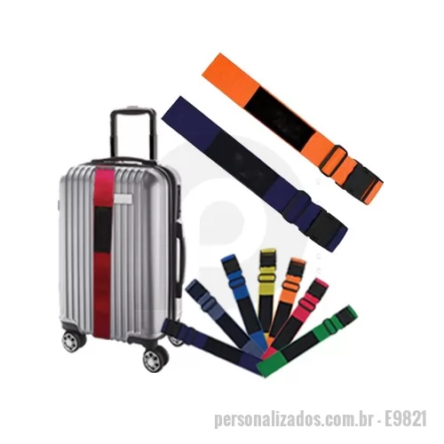 Identificador de bagagem e mala personalizado - Cinta Lacre em Fita de Identificação p/ Mala de Viagem produzido em tira de polipropileno disponível em cores variadas medindo 50 mm de largura X 1,70 mts. de comprimento com fecho engate rápido reforçado em plástico e terminal com regulagem de tamanho integrado, logotipo estampado em silk sobre uma etiqueta medindo 10,0 cm X 4,5 cm localizada em sentido longitudinal da fita.