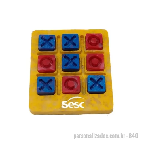 Jogo personalizado - Green Plasticaria, fabricado 100% com plástico reciclado, produto inovador e eco sustentável, medindo 10,5x9,3cm, a escolha ideal para o meio ambiente e para adequação às estratégias corporativas de ESG.