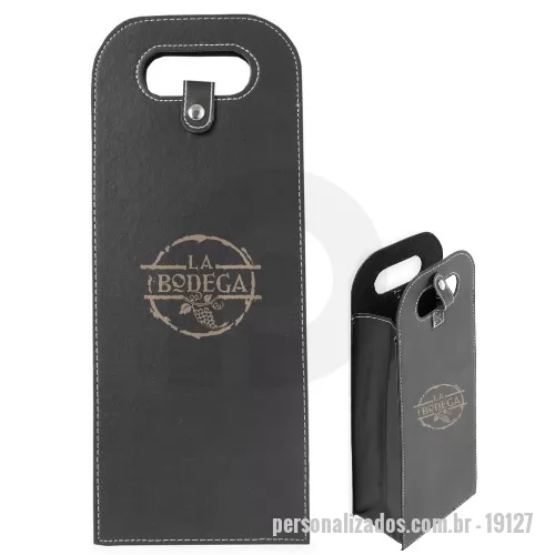 Kit acessórios para vinho personalizado - Porta vinhos couro sintético. Comporta até duas garrafas. Gravação indelével da logomarca a laser. Despachamos com frete pago para Sul, Sudeste e Centro-Oeste