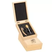 Kit vinho com acabamento em bambu. Gravação indelével da logo a laser. Despachamos com frete pago para Sul, Sudeste e Centro Oeste