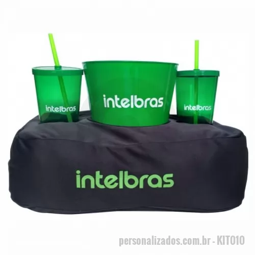 Kit almofada personalizado - Kit almofada  1 Almofada acolchoada para balde de pipoca e dois copos. Fabricada em diversas cores. Medidas: 44 comp x 15 alt x 26 larg  2 unidades copo com canudo 550ml cód. CPO027   1 unidade balde de pipoca 3 litros cód. BLP007    Diversas cores à confirmar. Gravação 1 cor em cada item.