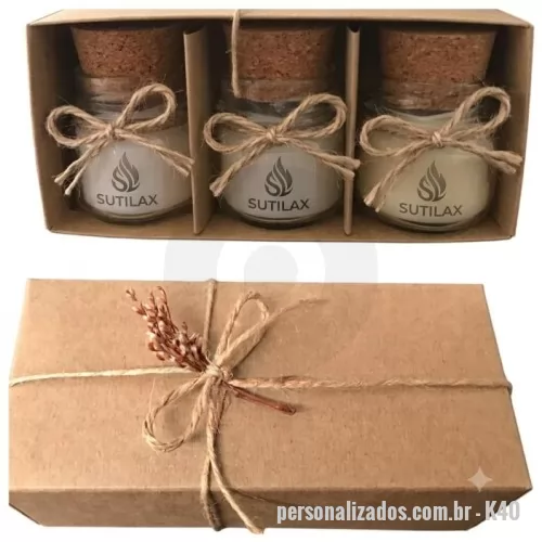 Kit aromático personalizado - kit com 3 velas aromatizadas personalizadas e decoradas com rami na caixinha kraft envolta com kraft e tag