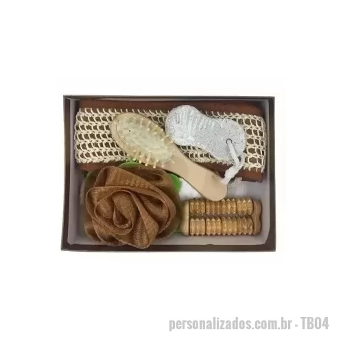 Kit banho personalizado - Caixa - 22cm x 16cm Escova - 15cm Bucha - 10cm Esponja de Costas - 70cm x 8cm Lixa - 9cm 