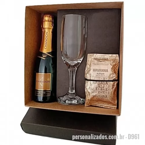 Kit bebidas personalizado - Kit bebidas Personalizado - D961 - Kit Espumante personalizado em caixa de papel, Chandon 187ml, Taça e Alfajor. - 149176 - Kit bebidas