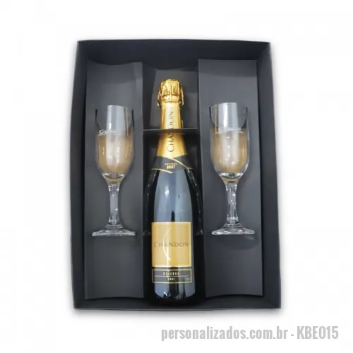 Kit bebidas personalizado - Ótima opção de brinde corporativo, para destacar seu evento com elegância. Kit Chandon com duas taças Gallant. Gravação em Laser nas taças. Opção para gravação em Silk Screen na caixa (consultar condições com o vendedor).