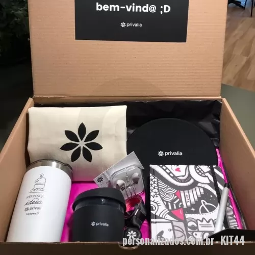 Kit Boas Vindas personalizado - Somos fabricantes de brindes personalizados.Montamos o kit com produtos têxtil,eletônico,bem estar