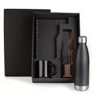 Lindo kit que contém squeeze metal 500 ml, caderno espiral com capa dura 23x18, caneca de cerâmica preta, numa linda caixa de presente. Todos os itens são personalizados em serigrafia.  Medidas 35x24x09 cm