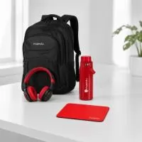 MOCHILA DE NYLON 30L c/ 3 compartimentos,  bolso para notebook 15,6.Possui bolsos laterais  telados, alça para encaixe em mala, duas alças de  mãos e alças para as costas c/ revestimento  espumado. GARRAFA TÉRMICA 600ml em inox c/ parede dupla  e isolamento a vácuo. Possui tampa plástica  rosqueávelc/ proteção para o bocal e alça fixa  para transporte. FONE DE OUVIDO bluetooth. Com revestimento de  couro sintético c/ espuma interna, luzes LED RGB,  hastes articuláveis e reguláveis, microfone, botões  Play/Pause, M (modo), + e –no corpo do fone.  MOUSE PAD retangular em poliéster flexível e base  emborrachada com textura antiderrapante.  TAMANHO 18 x 22 x 0,2 cm.