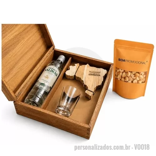 Kit cachaça personalizado - Kit cachaça Personalizado contendo: 01 cachaça, 1 tabua em formato do mapa do brasil, 1 copo de dose e 1 pacote de petisco, acompanha caixa personalizada para acomodação dos itens