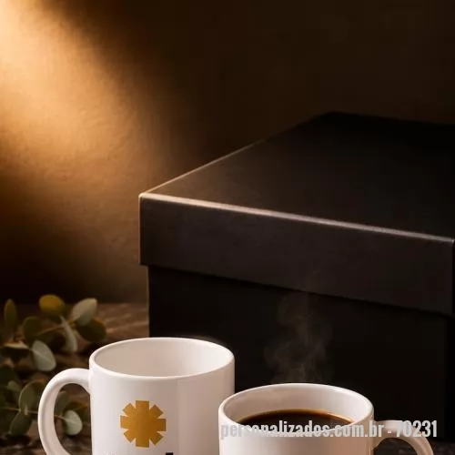 Kit café personalizado - Kit Café Caffè Nero com 2 canecas de cerâmica de 350ml, travessa e 2 colheres em bambu, café moído especial personalizado de 250g e caixa para presente assinada Youdu.