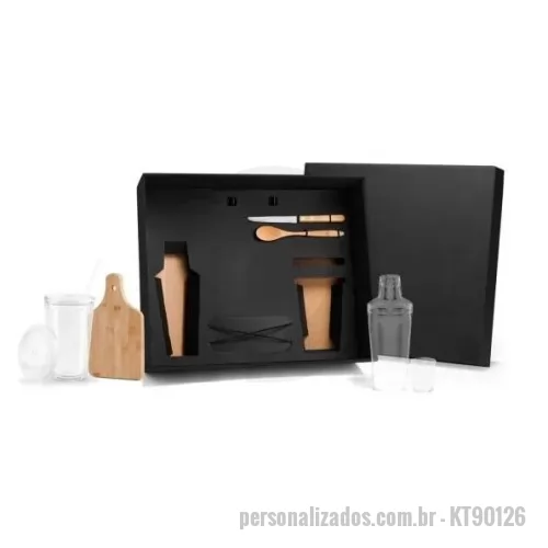 Kit caipirinha personalizado - Kit para Caipirinha e Drink com coqueteleira em plástico PS; copo com canudo e tampa em plástico SAN; tábua e colher 18cm em Bambu; faca 4