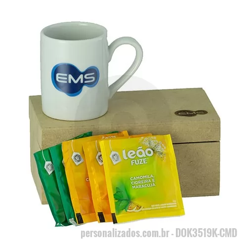 Kit caneca personalizado - KIT EM CAIXA MDF COM TAMPA BAÚ COM GRAVAÇÃO E DIVISÓRIA CONTENDO 01 CANECA RETA MINI 120ML BRANCA E 05 SACHÊS DE  CHÁ