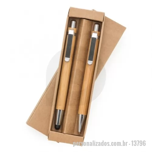 Kit caneta personalizado - Descrição: Kit ecológico caneta e lapiseira em bambu com estojo de papelão. Caneta bambu com clip metálico e possui borracha touch na parte inferior, quando aciona a esferográfica (clique) ela sai através do touch. Lapiseira bambu com clipe metálico, aciona por clique.
