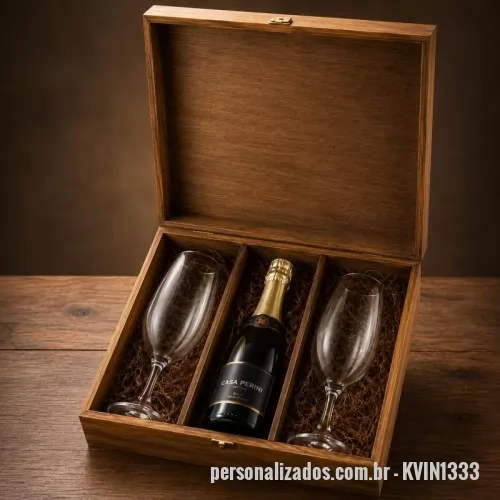 Kit champanhe ou espumante personalizado - Kit champanhe ou espumante Personalizado - KVIN1333 - kit chandon com 2 taças e 1 baby chandon na caixa de madeira. - 182630 - Kit champanhe ou espumante