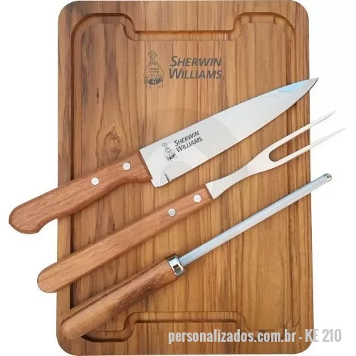 Kit churrasco personalizado - Kit churrasco tábua e chaira fabricação local + faca 7  e garfo trinchante Tramontina. Gravação indelével da logo na tábua e na faca. Acompanha caixa para presente com listras em marrom. Um presente tradicional, útil, de ótima apresentação e excepcional durabilidade, garantindo a visualização da sua marca por muitos e muitos anos. Despachamos com frete pago para todo o Brasil.