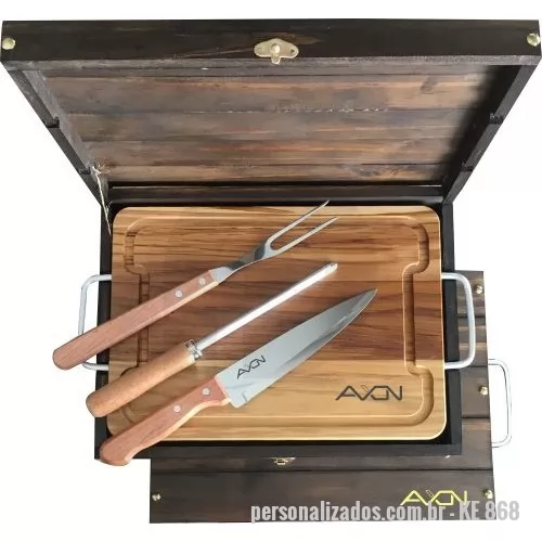 Kit churrasco personalizado - Estojo de churrasco com tábua, faca, garfo e chaira. Gravação da logomaca a laser no estojo, tábua e faca. Acompanha caixa para presente com listras em marrom. Despachamos com frete pago para todo o Brasil