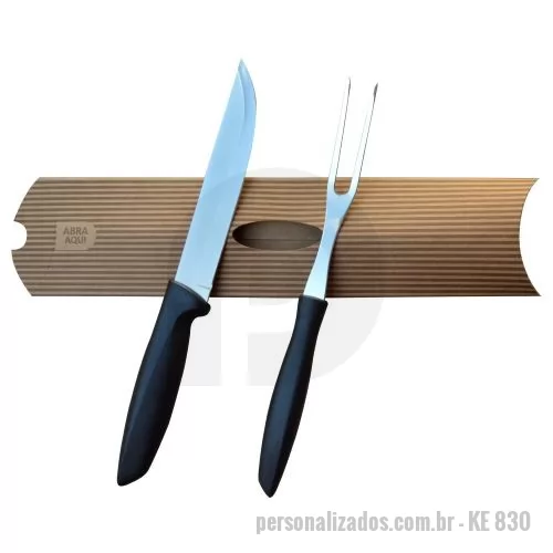 Kit churrasco personalizado - Brindes feitos para durar. Este é o nosso compromisso e a base da nossa linha. Presentes úteis, de ótima qualidade e extremamente duráveis, garantindo a divulgação da sua marca por muitos e muitos anos. Kit churrasco Tramontina com faca 6” e garfo trinchante em caixa para presente. Gravação indelével da logo na faca. Frete por nossa conta para entrega nas regiões Sul, Sudeste e Centro Oeste. Solicite um orçamento e surpreenda-se com a Royal Laser.
