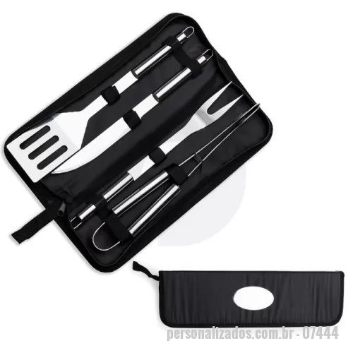 Kit churrasco personalizado - Kit churrasco 4 peças em estojo de nylon com alça. Possui: pegador, garfo, espátula e faca em inox, acompanha proteções plásticas e parte interna com velcro para guardar as peças.