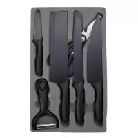 Transforme sua cozinha em um verdadeiro espetáculo com o nosso kit churrasco de 6 peças em inox! Esse conjunto exclusivo une estilo, funcionalidade e qualidade para atender as mais diversas necessidades culinárias. Com lâminas em aço inoxidável de alta durabilidade, cada faca proporciona cortes precisos e eficientes, garantindo uma experiência prática e sem esforço. Além disso, os pegadores oferecem conforto e segurança, mesmo durante o uso prolongado. O design moderno e a cor fosca das peças adicionam um toque de sofisticação a qualquer cozinha, tornando-o um item indispensável tanto para chefs profissionais quanto para amantes da culinária. O conjunto inclui uma faca cutelo com 8?, uma faca de chef com 8?, uma faca de pão 8?, uma faca de aparar com 3,5?, uma tesoura multifunção e um descascador de legumes, itens que garantem versatilidade e desempenho em todas as receitas. Acompanha embalagem de papelão com berço plástico.