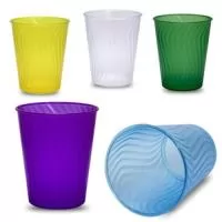 Material: Plástico PS cristal Capacidade: 450 ml Medidas: 9,3 cm de diâmetro boca , 7,1 cm de diâmetro base e 10,9 cm de altura Peso: 36 gramas Embalado em saco plástico individual Opção para personalização em serigrafia e transfer Produto utilizado 