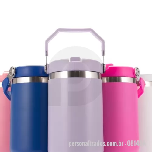 Kit copo personalizado - Copo térmico inox com a capacidade máxima de 800ml. Apresenta estrutura em parede dupla, tampa plástica rosqueável com vedação a vácuo com alça fixa em inox e uma camada em plástico, além de bico flexível. Acompanha canudo plástico para encaixe interno.