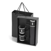 Kit com Garrafa e Caneca Personalizada