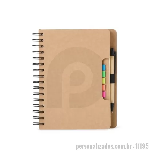 Kit de Caderno e Esferográfica personalizado - Caderno ecológica com autoadesivos e caneta, com capa produzida em papelão kraft. Contém miolo com aproximadamente 70 folhas pautadas, suporte de nylon acompanhando, caneta de papelão com clip e ponteira de plástico com carga esferográfica 1.0mm e acionamento por clique. Bloco autoadesivo amarelo com aproximadamente 20 folhas, bloco verde com aproximadamente 20 folhas, cinco blocos coloridos autoadesivos com aproximadamente 20 folhas, 3 blocos coloridos com aproximadamente 20 folhas.  Altura: 21,2 cm Largura: 17,6 cm Espessura: 2,4 cm Medidas aproximadas para gravação(CxL): Caderneta Tamanho total aproximado (CxL): Caneta Peso aproximado(g): 311