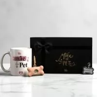 CONTÉM:  1 – Squeeze Plástico 680ml 1 – Caderneta Emborrachada 17,7 X 12,5 cm 1 – Caneta Metal 1 – Caixa 27×27 cm Branca