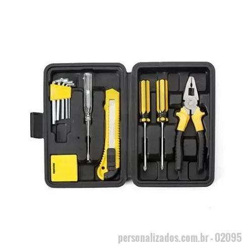 Kit ferramenta personalizado - Kit ferramenta 11 peças em estojo plástico. Maleta plástica com detalhe retangular no centro frontal e verso com o detalhe na lateral inferior, possui texturização no estojo e uma trava superior. Acompanha: conjunto de 5 chaves Allen, trena de 1 metro, chave teste, estilete, chave Philips, chave de fenda e alicate.