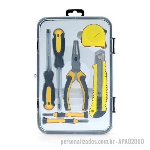 Kit ferramenta personalizado - kit ferramentas 7 peças em estojo plástico com trava de segurança. Acompanha chaves Philips e fenda com ponteira magnética, trena de 2 metros, estilete, alicate e duas chaves de precisão, Philips e fenda.  Largura :  18,8 cm  Espessura :  4,1 cm  Comprimento :  27,9 cm  Medidas aproximadas para gravação (CxL):  25 cm x 15,5 cm  Peso aproximado (g):  605