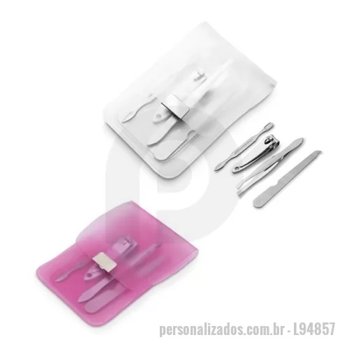 Kit manicure personalizado - Conjunto de 4 peças para manicure em bolsa de PVC. Composto por lixa, pinça, corta unhas e empurra cutículas. Gravação da logomarca em 1 cor já inclusa.