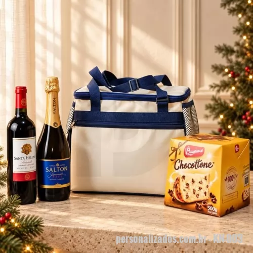 Kit Natal personalizado - Kit cesta de Natal contendo: 1 BOLSA TERMICA 1 SALTON 1 VINHO SANTA HELENA 1 BATATA PRINGLES ORIGINAL 41 G 1 BISCOITO CHAMPANHE 150G 1 CHOCOTTONE BITES 107 G 1 PANETTONE 500 G 1 MINI PANETONNE GOTAS COM QUEIJO 80G 1 PÃO DE MEL 240G 1 COOKIES ORIGINAL 60G 1 COOKIES DE AVEIA PASSAS 40G 1 COOKIE CACAU COM AVELA 40 G 1 CHOCOBISCUIT 36G 1 WAFER DE MORANGO 30G 1 TORRADA INTEGRAL 15G 1 BOLINHO DE CEREAL CACAU 35G 1 BOLINHO DUO GOIABA 27 G 1 MAXI GOIABINHA 30G 1 MAXI CHOCOLATE 25 G