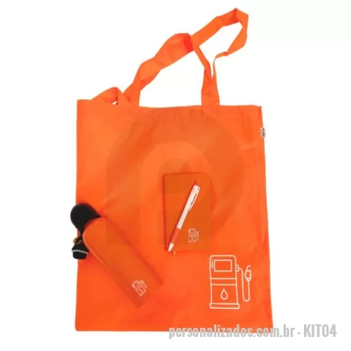 Kit personalizado - Kit com caneta plástica com detalhe emborrachado, squeeze 500ml de inox com pintura metalizada, caderneta moleskine 14x8cm emborrachada com aproximadamente 80 folhas amareladas com pauta e sacola 100% poliéster reciclado 190T. 