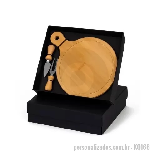 kit queijo personalizado - Kit em caixa de papel, tábua em bambu, 2 utensílios de inox para queijo.