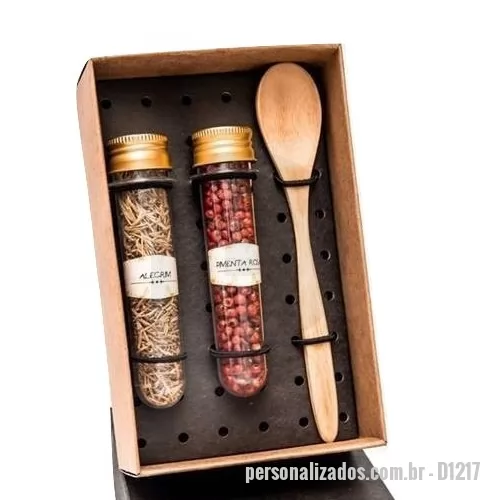 Kit tempero personalizado - Kit tempero Personalizado - D1217 - Kit Tempero personalizado em caixa de papel, Colher de madeira e 2 Tubetes pet com temperos e pimentas. - 149167 - Kit tempero