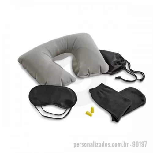 Kit viagem personalizado - Kit conforto para viagem com almofada inflável de pescoço, máscara para dormir, tampões para ouvidos e 1 par de meias. Embalado em bolsa de poliéster 190T.