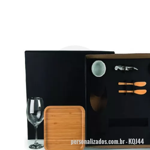 Kit vinho personalizado - Kit Vinho e Petiscos 8 Peças Personalizadas