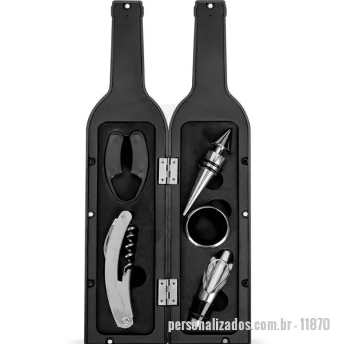 Kit vinho personalizado - Kit vinho formato garrafa com 5 peças: tampa de bico, wine collar, bico condutor com tampa, saca-rolhas metálico com lâmina de corte e abridor de garrafa e cortador de lacre. Estojo com fechamento imantado e área interna com berço de espuma.