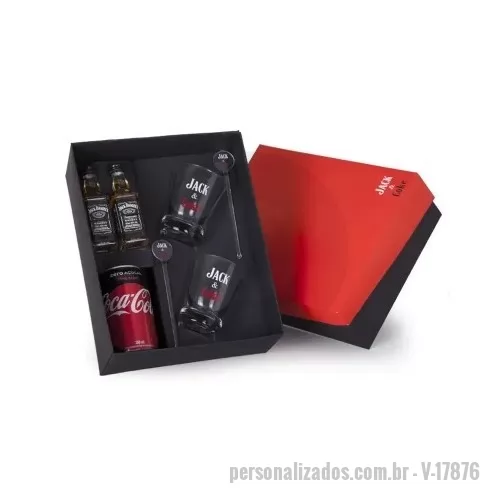 Kit whisky personalizado - Kit whisky personalizado 2 Whiskey Jack Daniel´s 50 ml 1 Coca Cola 350ml 2 Copos de vidro personalizados 216ml 2 Mexedores de acrilico 1 Caixa e berço corte e vinco em papel cartão 28x22x10cm / peso 1.040g