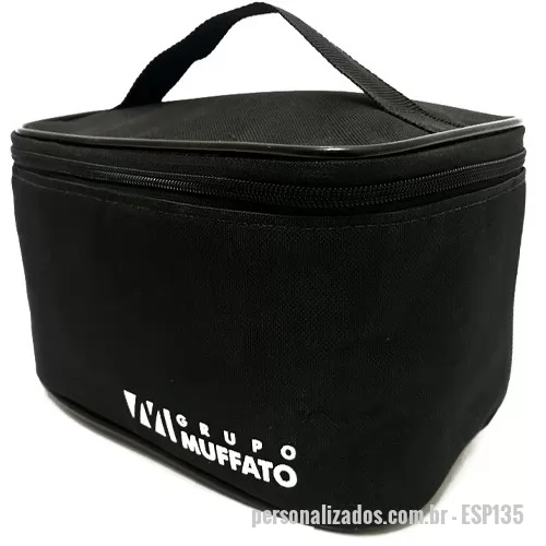 Lancheira térmica personalizada - Confeccionada em Nylon 600, ou Oxford Plastificado, ou Nylon 70 PVC. Forrada com isomanta  de alumínio 4 mm. Alça de mão. Tamanho 22 X 15 X 13 cm (4 litros). Gravação sugerida - Serigrafia - Transfer - Bordado - Sublimação