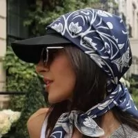 LENÇOS EM CETIM DE SEDA ,SOB MEDIDA ACABAMENTO SOFISTICADO PARA SUA MARCA.FABRICAÇÃO PROPRIA.