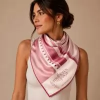 FABRICAMOS LENÇOS EM SEDA,ALGODÃO,VISCOSE ESTAMPAS EXCLUSIVAS  COM ACABAMENTO PREMIUM.