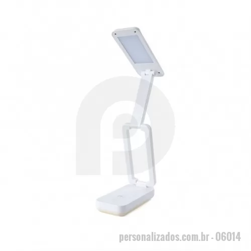 Luminária personalizada - Luminária retrátil recarregável com 14 leds e funcionamento touch, material plástico. Contém três estágios de iluminação com regulagem de intensidade touch: luz fria (branca), luz quente (amarela) e luz mista (branca e amarela). Base com botão para ligar e desligar e área para encaixe na parte inferior. Acompanha uma bateria de lítio e cabo USB para carregamento