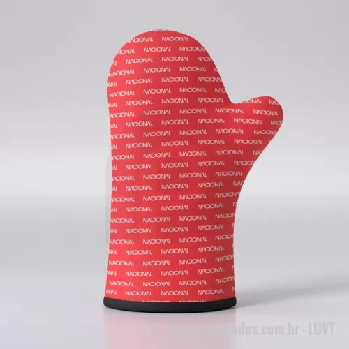 Luva térmica personalizada - A luva térmica personalizada para cozinha é usada para proteger sua mão de altas temperaturas ao apanhar uma travessa no forno. Um ótimo brinde para campanha e eventos relacionados a culinária. Confeccionada em neoprene de 3mm de espessura, ela é térmica, flexível e lavável