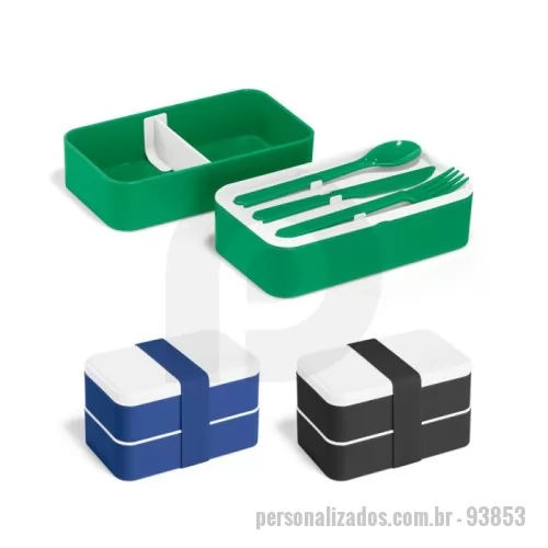 Marmita personalizada - Marmita em PP e PS com 2 compartimentos (680 mL cada) e 1 divisória removível. Incluso 3 talheres: garfo, faca e colher. Fecha com banda elástica e está apta para micro-ondas (retirar a tampa). Caixa branca 93852 vendida opcionalmente. Certificação EU Food Grade. 180 x 100 x 100 mm